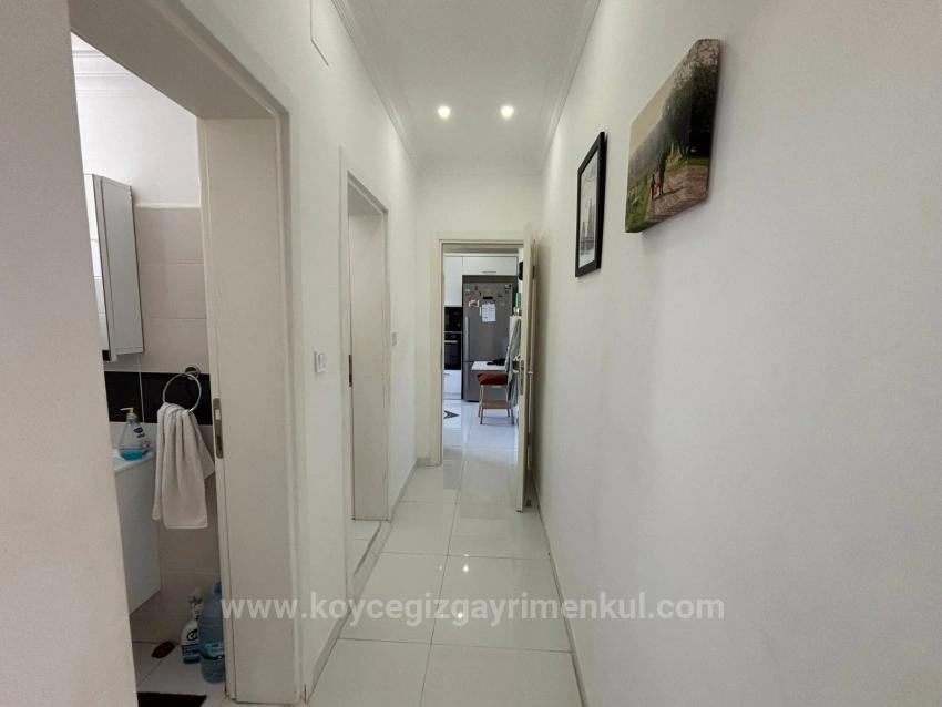 Eingeschossiges Haus Mit 2 Schlafzimmern Und Einem Zusätzlichen Zimmer Auf Einem 459 M² Großen Grundstück In Okçular Zu Verkaufen