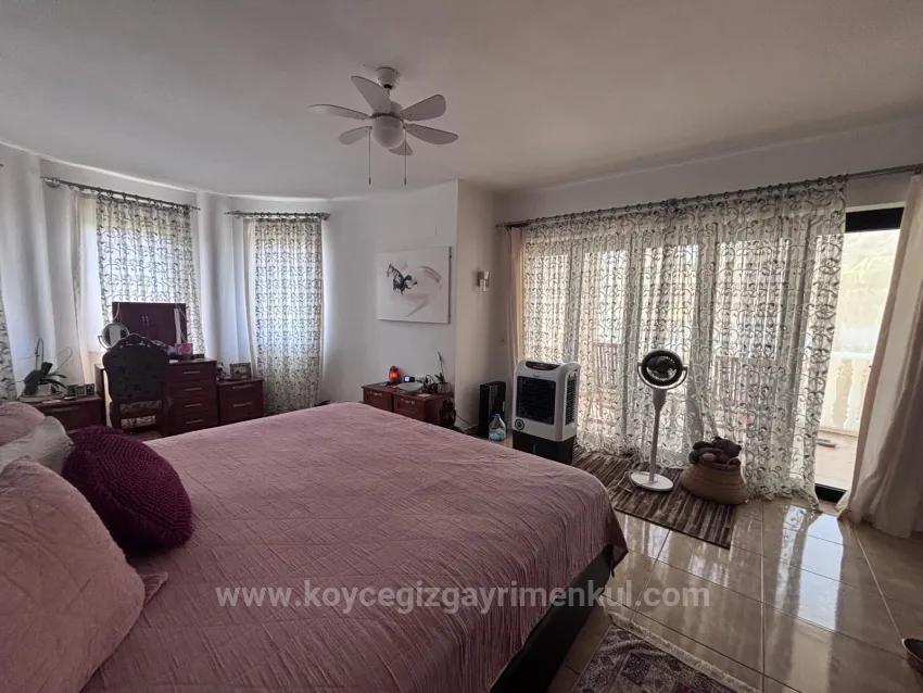 Eckgrundstück Mit 980 M² Und 5+1 Zimmern In Dalyan, Maraş, Zu Verkaufen.