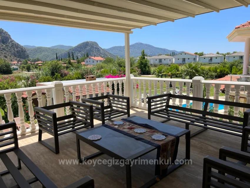 Dalyan In Arıkbaşı 4+1 Zu Verkaufende Villa