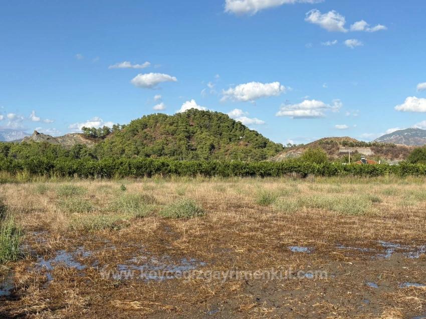 3900 M² Großes Grundstück Mit Baugenehmigung In Ortaca Yesilyurt Zu Verkaufen