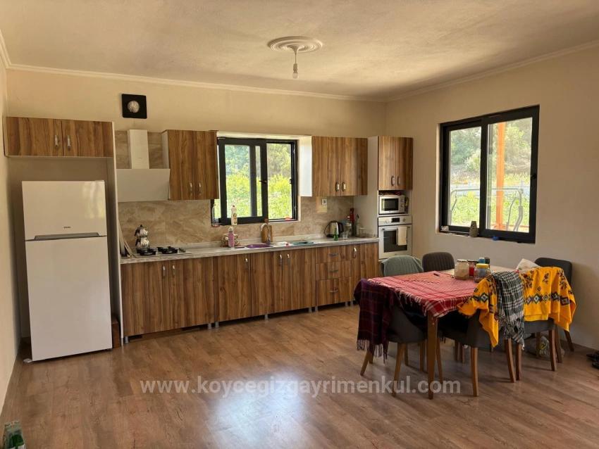 Freistehendes Holzhaus Mit 120 M² Wohnfläche Auf Einem 2500 M² Großen Grundstück In Der Gegend Von Dalyan Karadağ