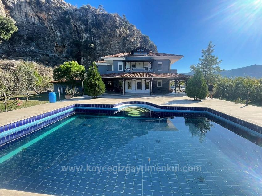 4+2 Villa Zum Verkauf Auf Einem 6000 M² Großen Grundstück In Dalyan Gülpınar