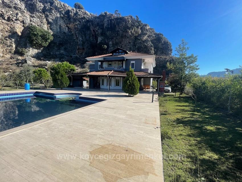 4+2 Villa Zum Verkauf Auf Einem 6000 M² Großen Grundstück In Dalyan Gülpınar