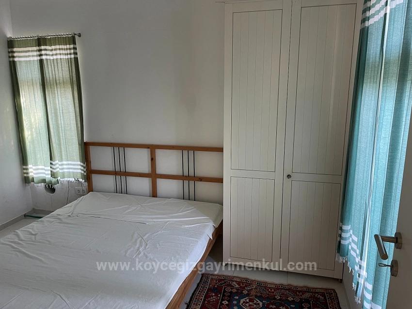 Freistehendes, Eingeschossiges Haus Auf Einem 2882 M² Großen Grundstück In Eskiköy Zu Verkaufen.