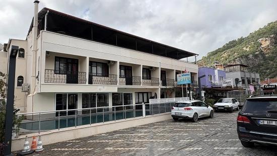 30-Zimmer-Hotel In Dalyan Zu Verkaufen, In Der Nähe Des Kanals