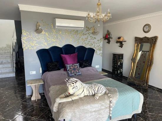 Vip-villa In Gökbel Zu Verkaufen, Auf Einem 5000 M² Großen Grundstück Mit Freiem Meerblick.