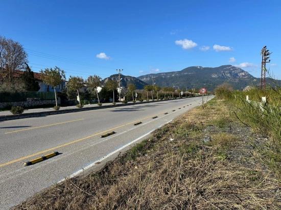 5.111 M² Großes Gewerbe- Und Wohngrundstück Zum Verkauf, Direkt An Der Hauptstraße In Dalyan Gelegen