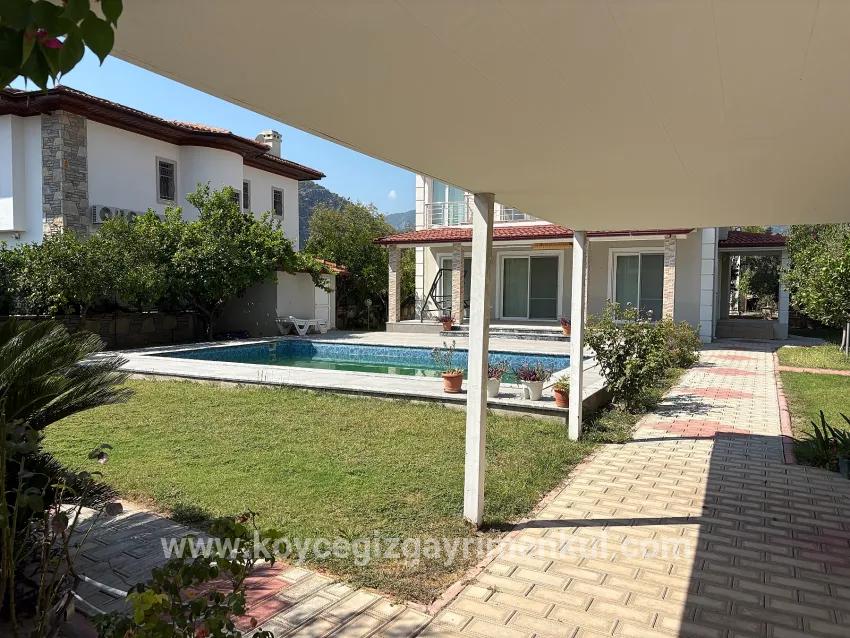 4+1-Zimmer Villa Zu Verkaufen in Dalyan Bz. Ortaca - 520 m²