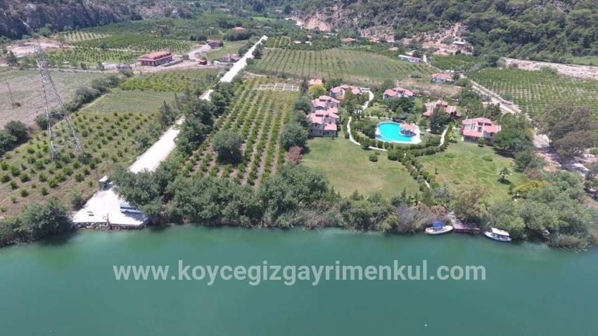 Land Zu Verkaufen in Çandır Bz. Köyceğiz - Gehäuse-Zonierung - 5.900 m²
