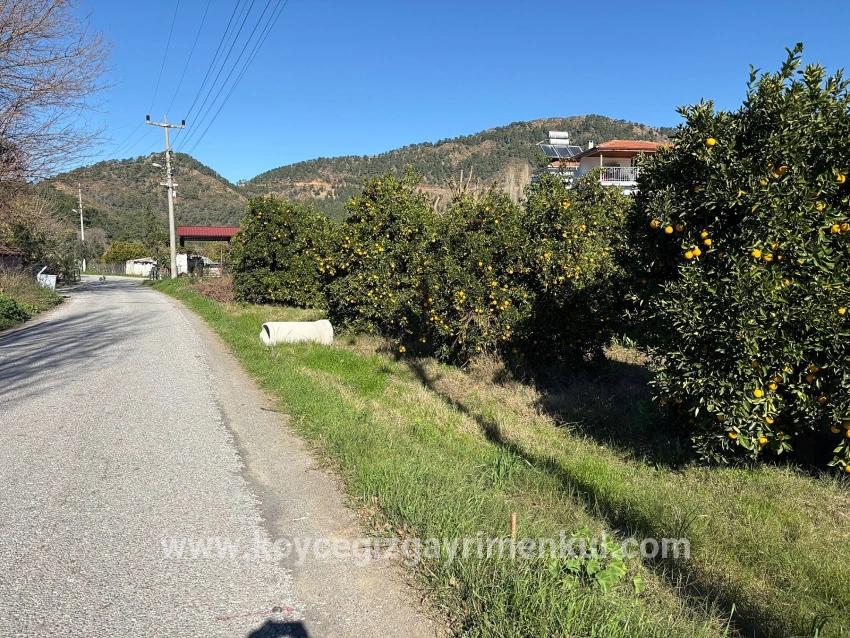 Land Zu Verkaufen in Ekşiliyurt Bz. Ortaca - Gehäuse-Zonierung - 1.085 m²