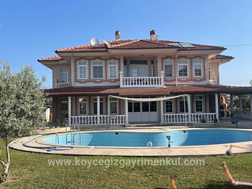 4+1-Zimmer Villa Zu Verkaufen in Dalyan Bz. Ortaca - 1.000 m²