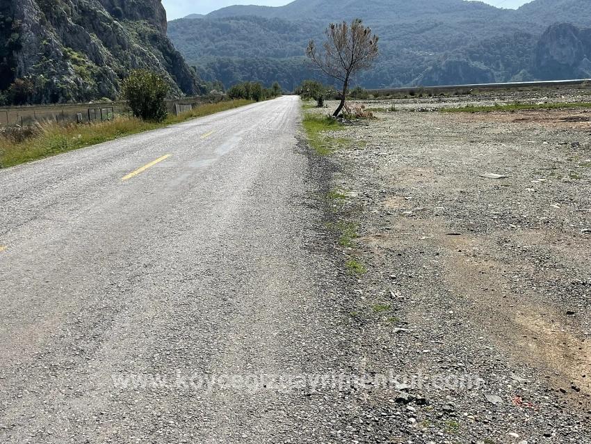Feld Zu Verkaufen in Dalyan Bz. Ortaca - Gehäuse-Zonierung - 19.600 m²