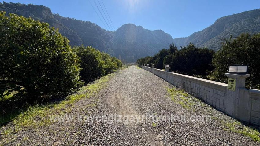 Land Zu Verkaufen in Okçular Bz. Ortaca - Gehäuse-Zonierung - 2.218 m²