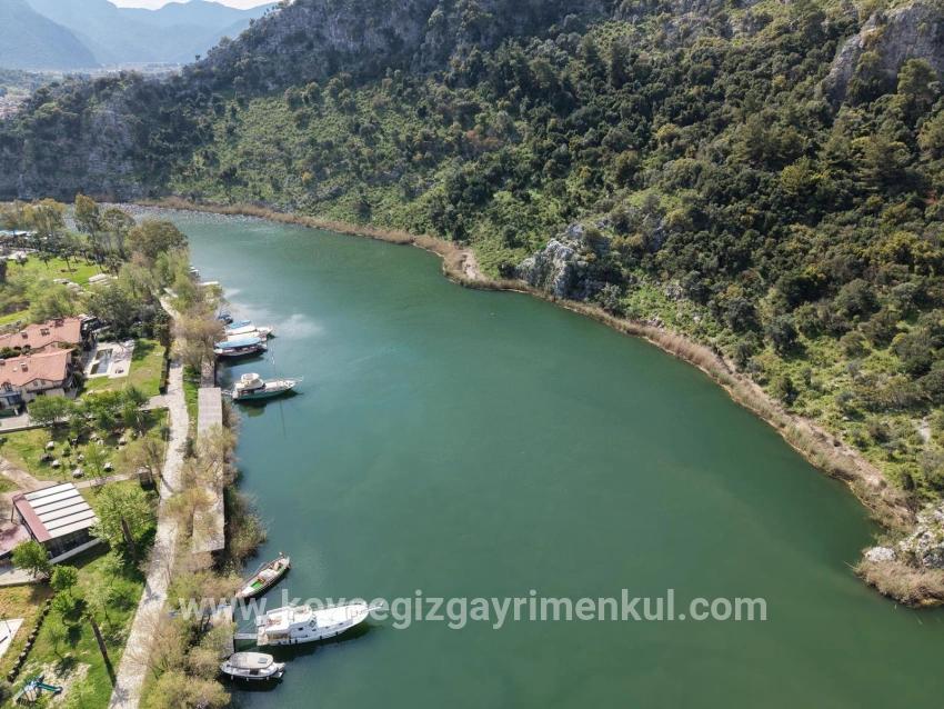 Land Zu Verkaufen in Dalyan Bz. Ortaca - Tourismus-Zonierung - 2.600 m²