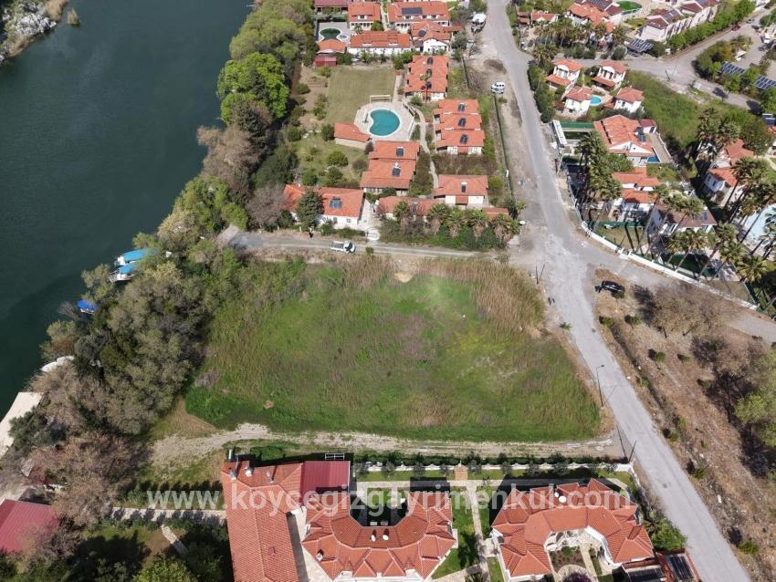 Land Zu Verkaufen in Dalyan Bz. Ortaca - Tourismus-Zonierung - 2.600 m²