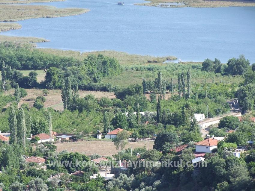 Feld Zu Verkaufen in Çandır Bz. Köyceğiz - Feld-Zonierung - 1.252 m²