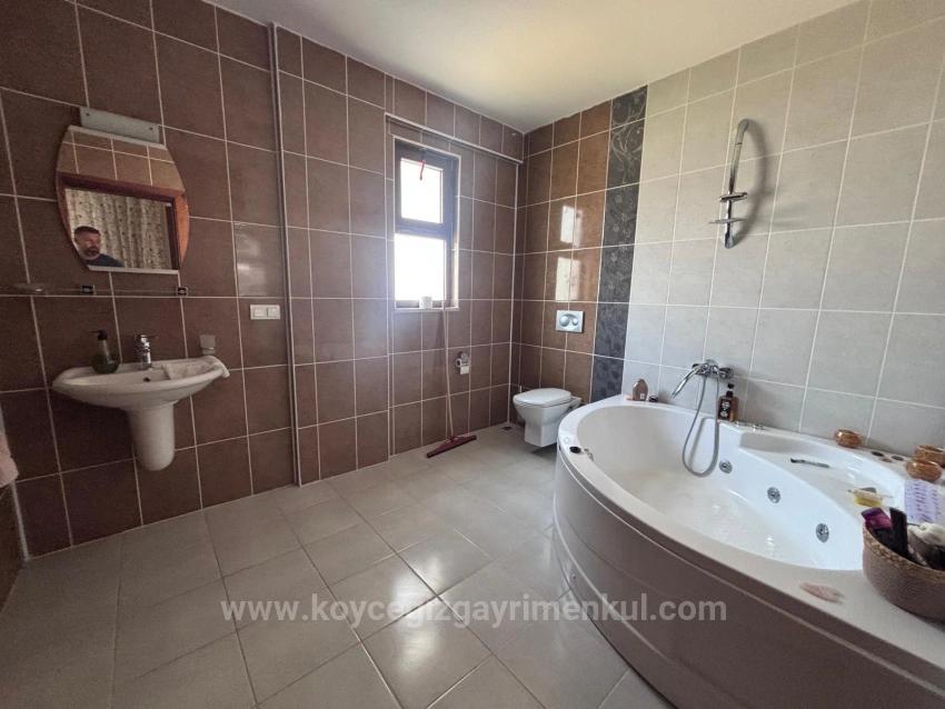 5+1 Villa For Sale In A 980M2 Land On The Corner In Dalyan Maraş