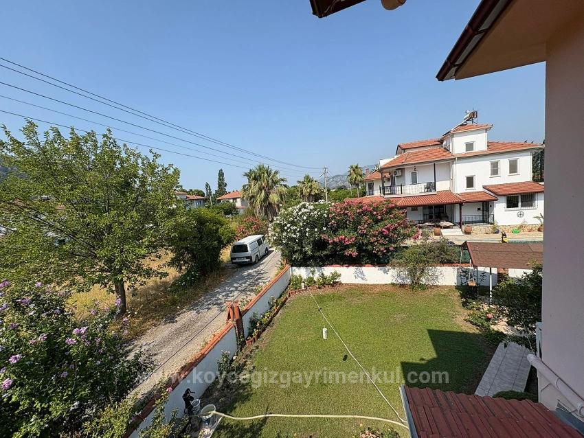 Two-Story House For Sale On A 514M2 Plot In Okçular.