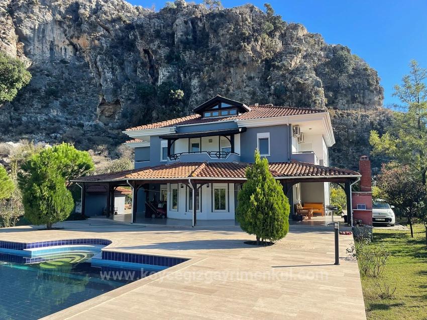4+2 Villa For Sale On A 6000M2 Plot In Dalyan Gülpınar