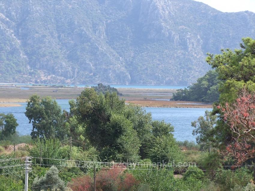 5+2 Villa For Sale In Çandır With Sea And Lake View