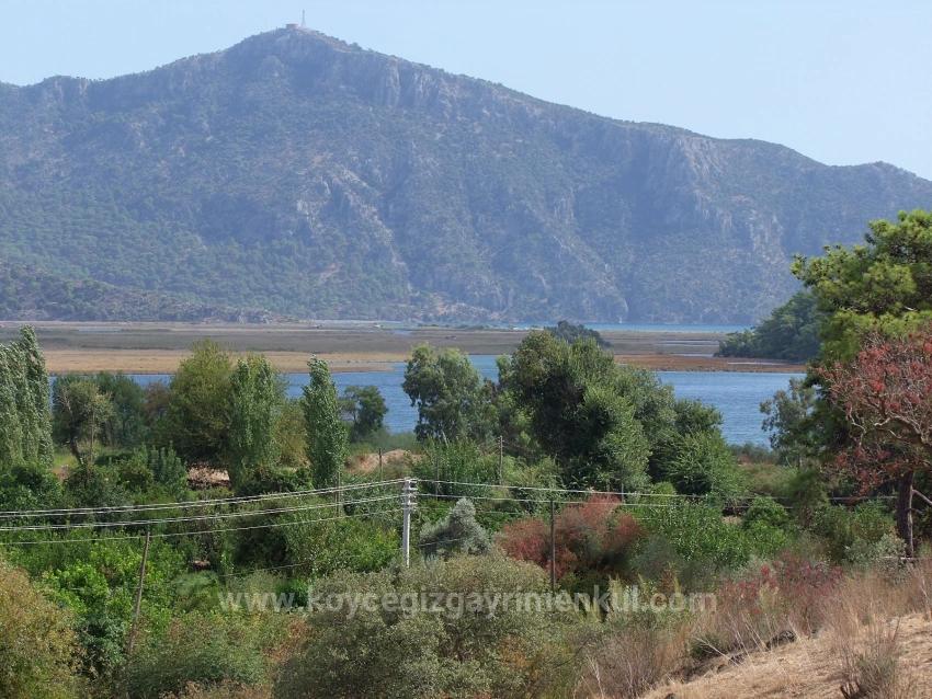 5+2 Villa For Sale In Çandır With Sea And Lake View