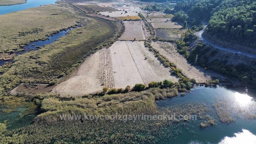 3210M2 2B Land For Sale In Çandır, Right On The Lakefront
