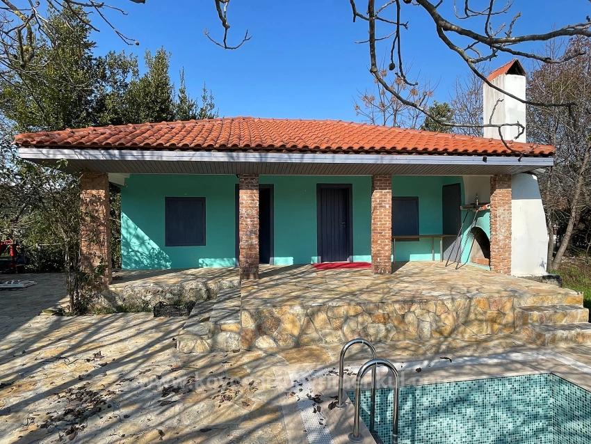 Detached Single-Story House For Sale On A 2882 M2 Plot In Eskiköy.