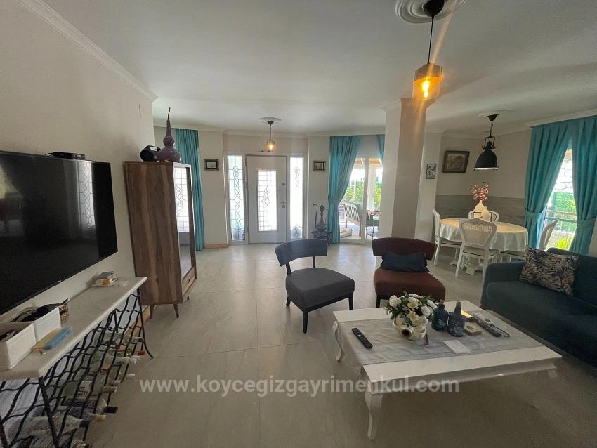 4+1 Villa For Sale On A 720M2 Plot In Dalyan Gülpınar