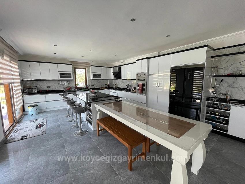 Luxury 4+1 Villa For Sale On A 7000M2 Plot With Dalyan Iztuzu Beach View