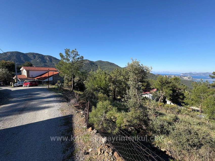 Продается Земельный Участок Площадью 1000 М2 С Видом На Море В Жилом Районе Деревни Гёкбель.