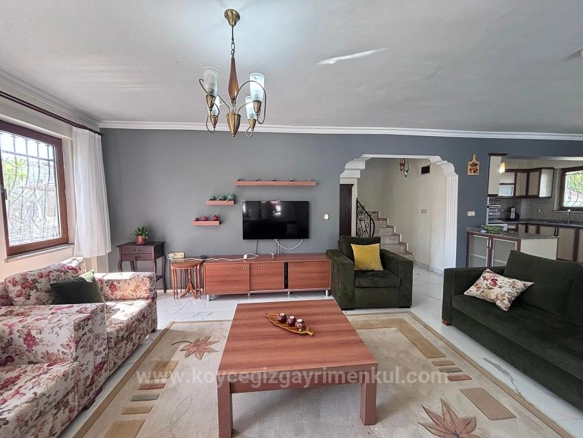 Продажа Виллы 5+1 На Участке 301М2 В Дальяне