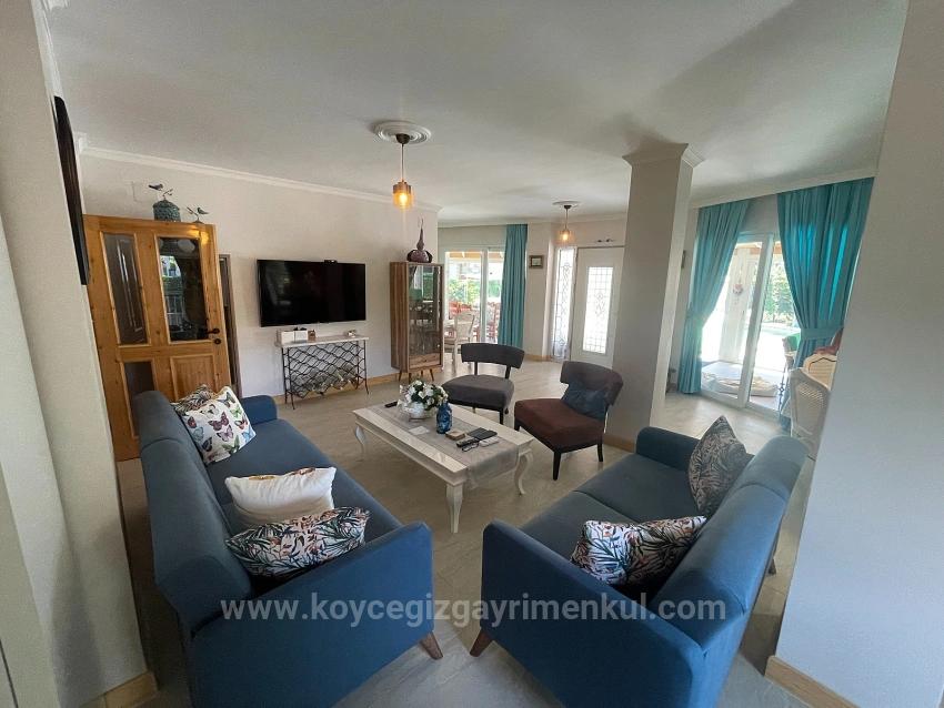 Вилла 4+1 На Продажу На Участке 720М2 В Дальяне, Гюльпынар