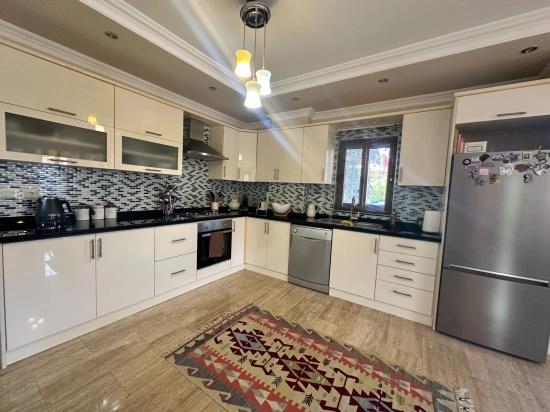 Вилла 4+1 На Продажу На Участке 500М2 Недалеко От Центра Дальяна