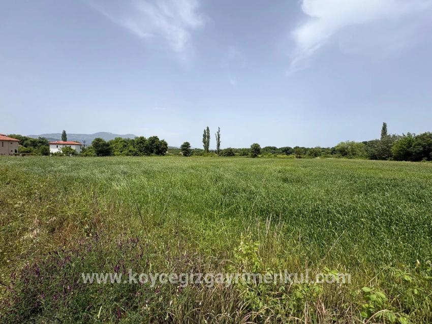 Для Продажи Сюжет в Okçular Ortaca - Под Жилье застройку - 2.390 m²