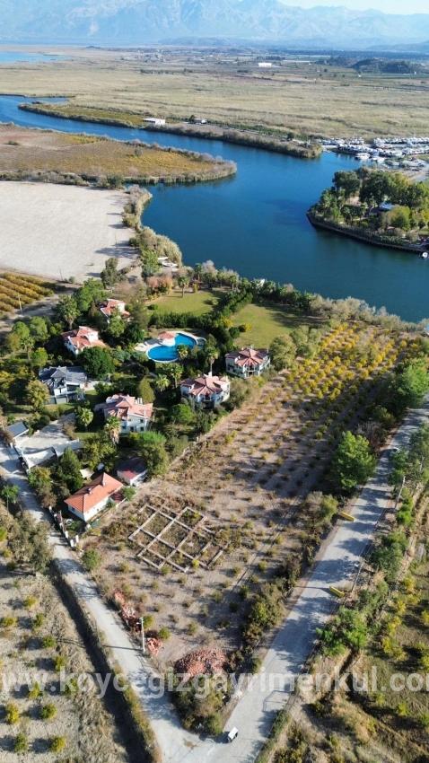 Для Продажи Сюжет в Çandır Köyceğiz - Под Жилье застройку - 5.900 m²