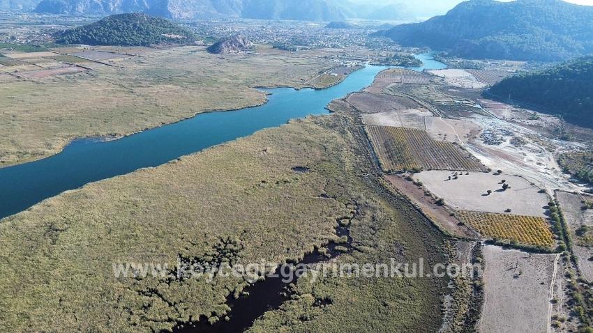 Для Продажи Поле в Sultaniye Köyceğiz - Под Поле застройку - 3.210 m²