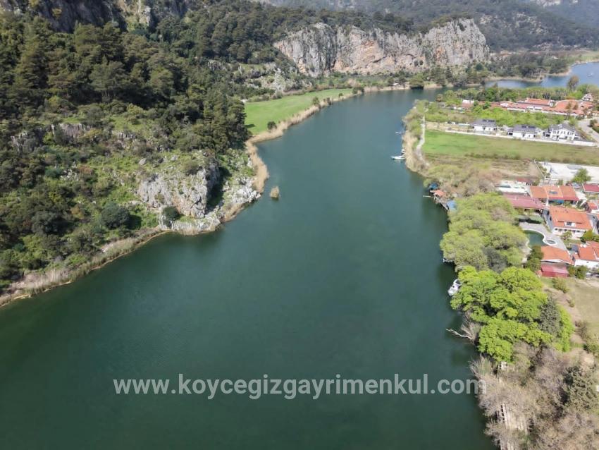 Для Продажи Сюжет в Dalyan Ortaca - Под Туризм застройку - 2.600 m²