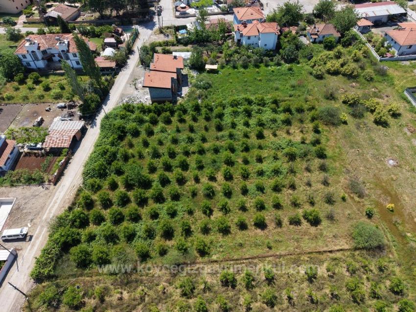 Okçular'da 1050M2 Köy Yerleşik Alanında Satılık Arsa