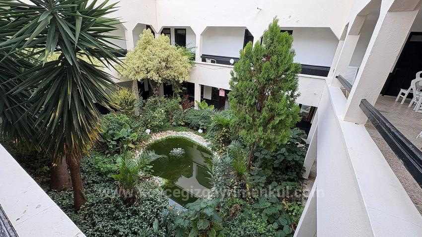 Dalyan'da 30 Odalı Kanala Yakın Satılık Otel