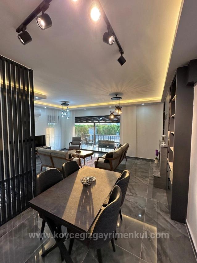 Eskiköy'de 14.136 M2 Tarla İçerisinde 4+1 Satılık Villa