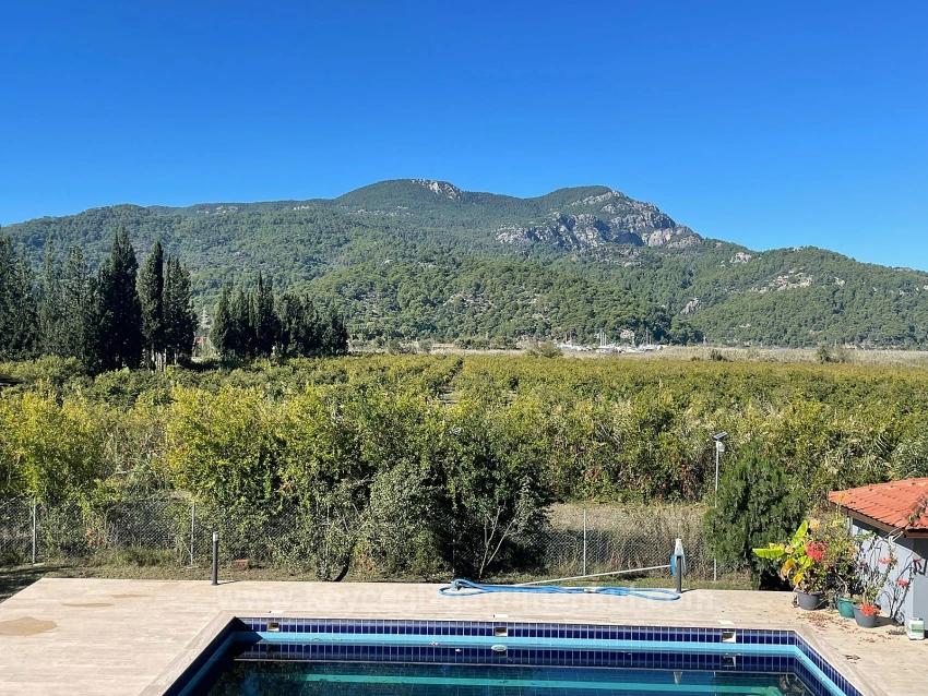 Dalyan Gülpınar'da 6000M2 Arsa İçerisinde 4+2 Satılık Villa