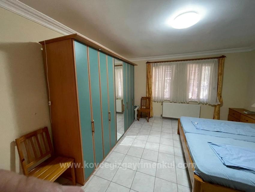 Çandır'da Deniz Ve Göl Manzaralı 5+2 Satılık Villa