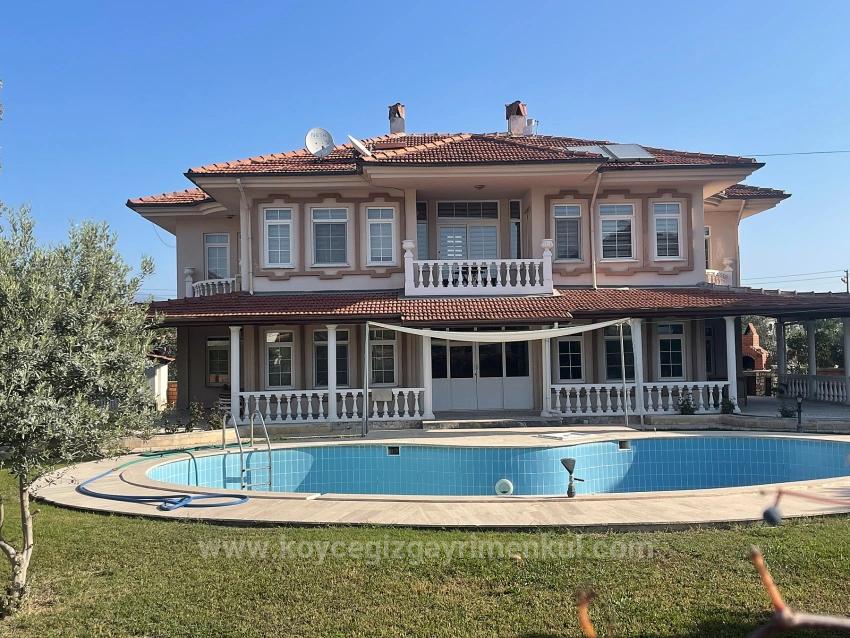 Dalyan'da 1000M2 Arsa İçerisinde 4+1 Satılık Villa