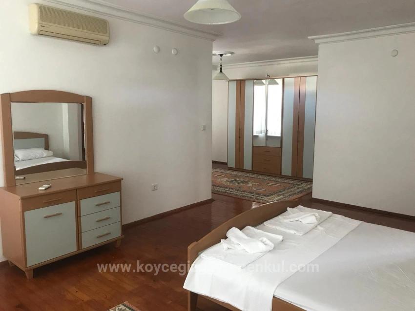 Dalyan'da 1000M2 Arsa İçerisinde 4+1 Satılık Villa