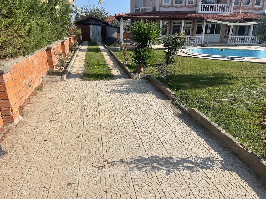 Dalyan'da 1000M2 Arsa İçerisinde 4+1 Satılık Villa