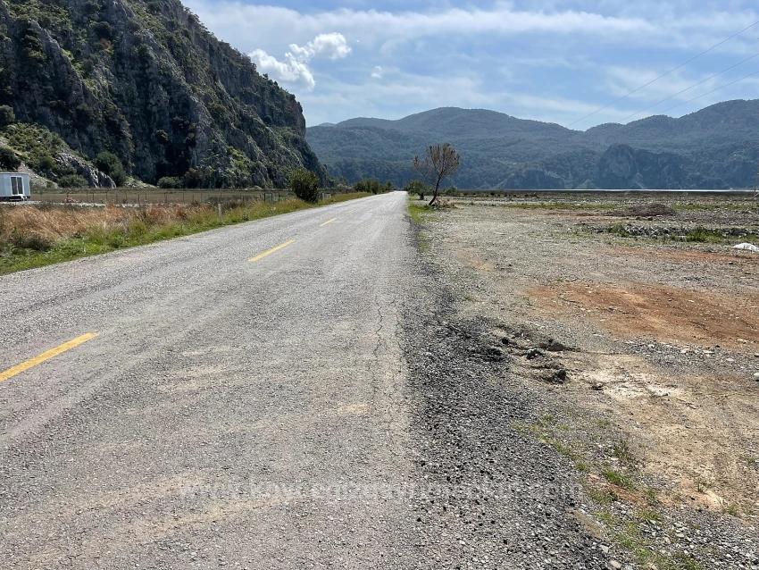Dalyan İztuzu Plaj Yoluna Sıfır 19.600M2 Satılık Tarla