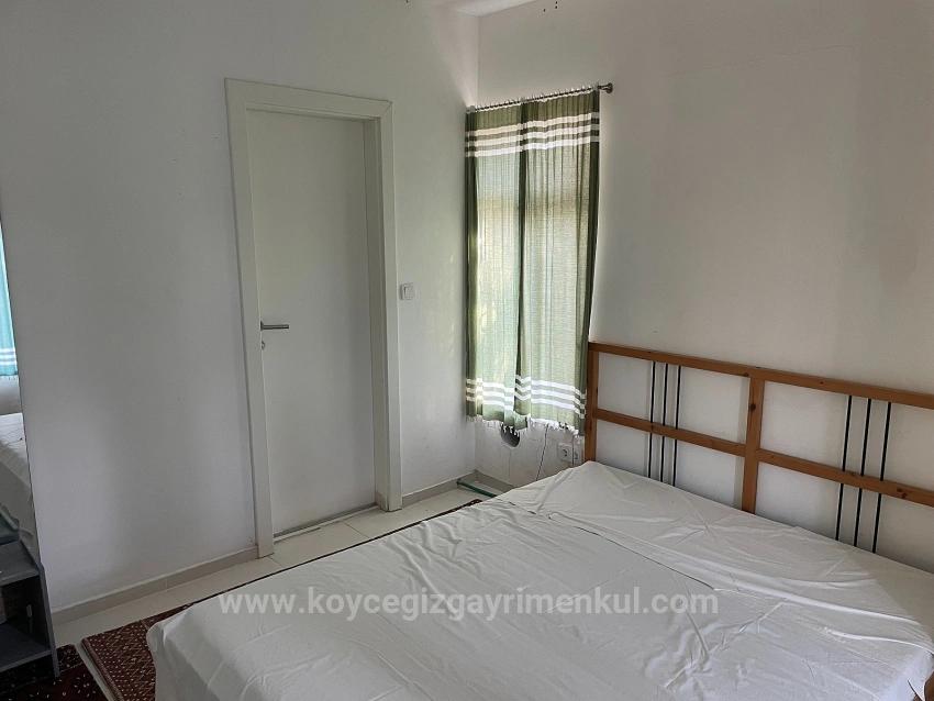 Eskiköy'de 2882 M2 Arsa İçerisinde Müstakil Satılık Tek Katlı Ev