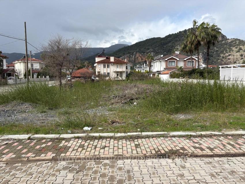 Dalyan Maraş'da Köşebaşı 892M2 Satılık Arsa