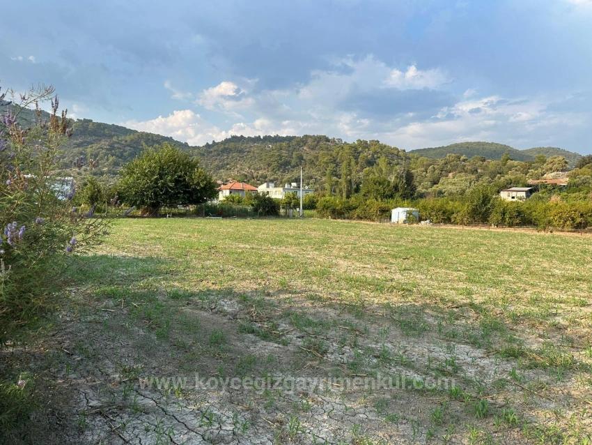 Çandır'da Köy Yerleşik Alanı İçerisinde Rızai-Taksimli 1160M2 Satılık Arsa