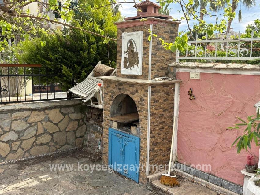 Ortaca Dalyan Mah. Satılık 3+1 Villa - 500 m²